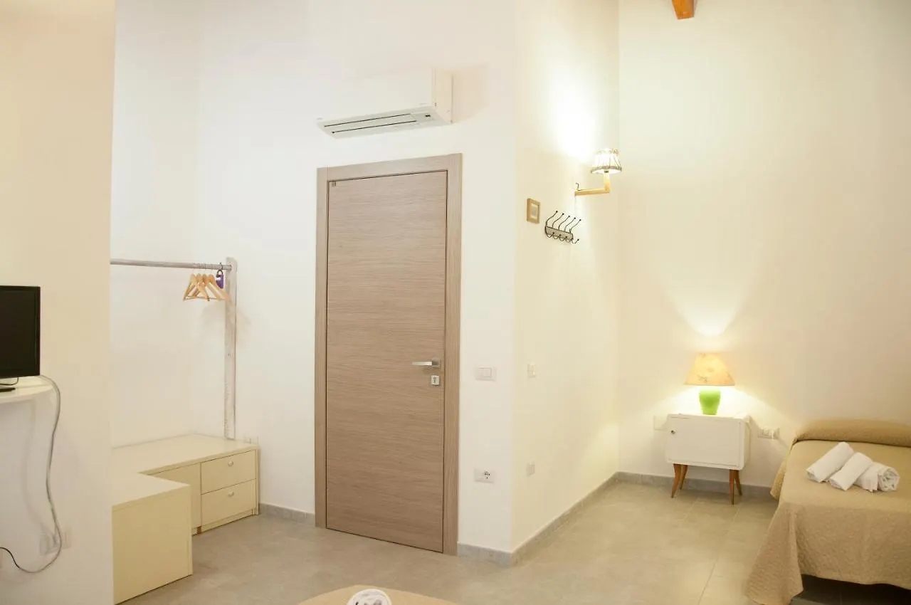 Alghero DeTRabis B&B 0*,  Italien